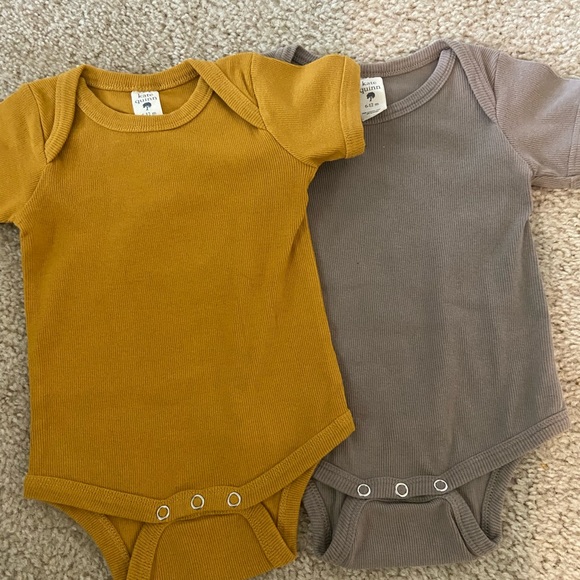 Kate Quinn baby onesie bundle - Picture 7 of 13